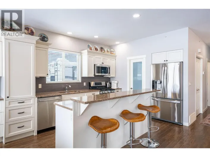 2444 York Avenue Unit# 27, Armstrong