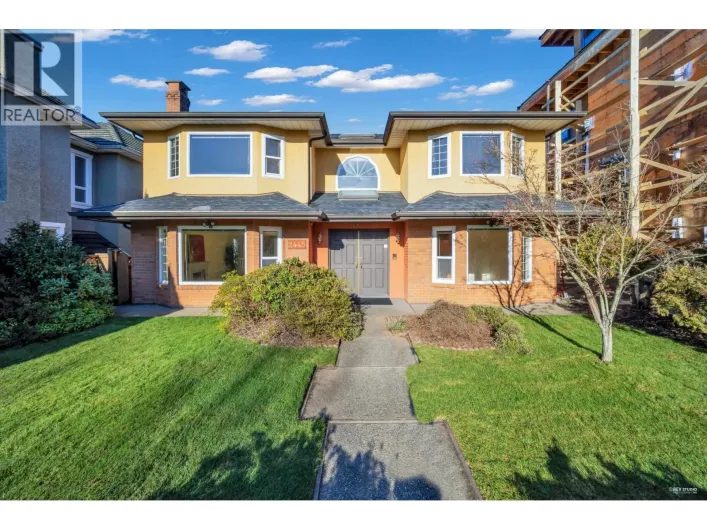 2445 W 19TH AVENUE, Vancouver