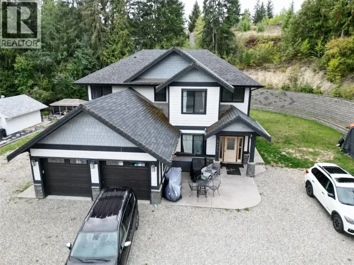 2446 Centennial Drive, Blind Bay