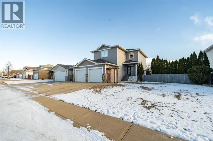 2447 7 Avenue NE, Medicine Hat