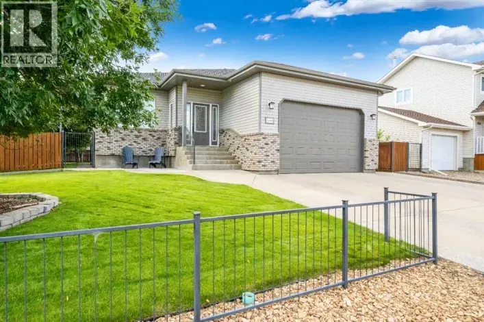 2448 7 Avenue NE, Medicine Hat