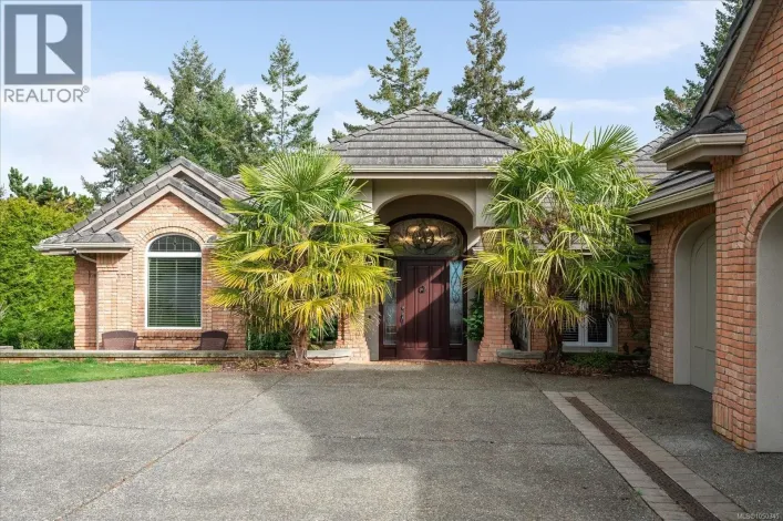 House for sale: 2450 Ainsley Pl, Nanoose Bay