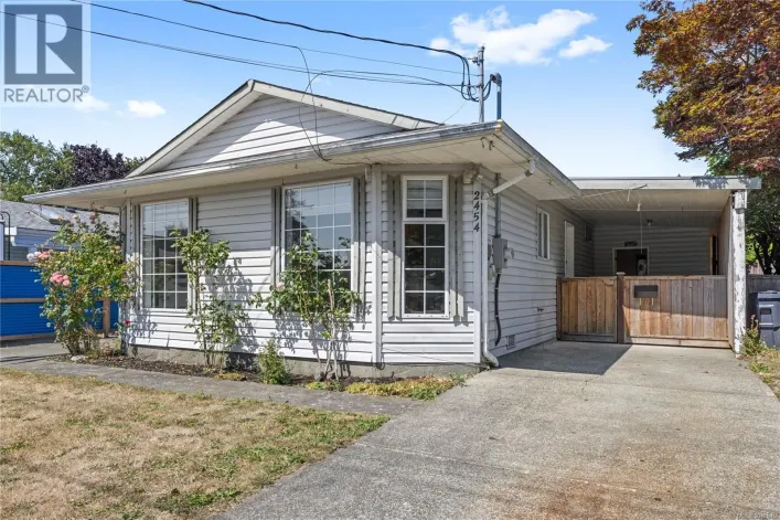 2454 5th St E, Courtenay