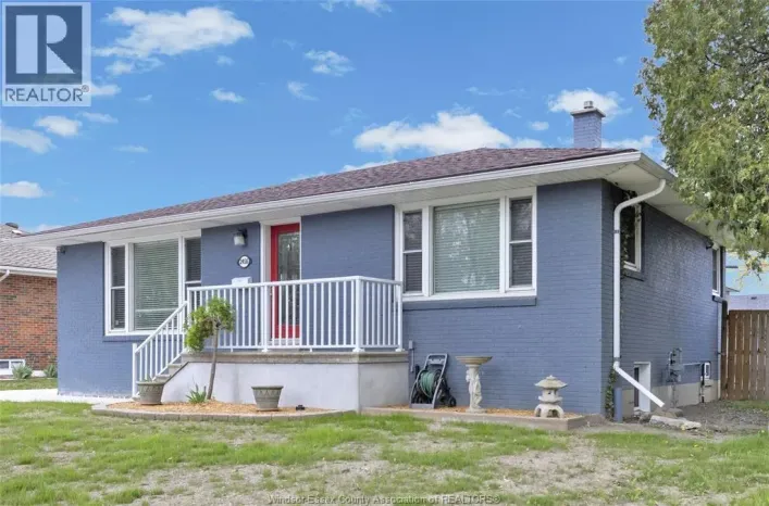 2456 RANDOLPH, Windsor