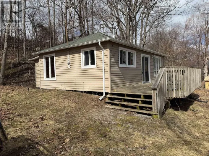 2458 HOWE ISLAND DRIVE, Frontenac Islands