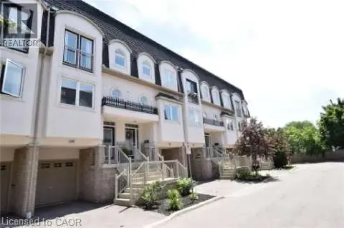 2458 SCHOLARS Common, Burlington