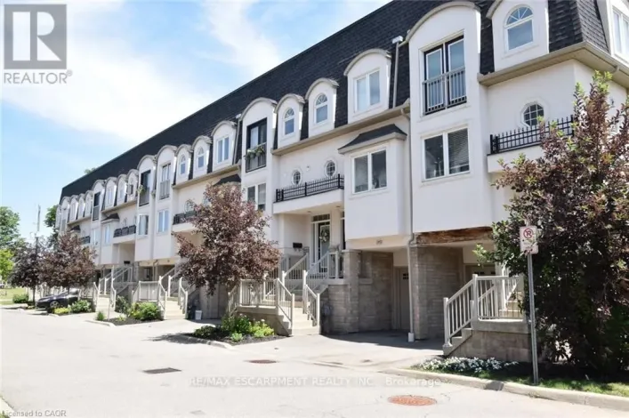 2458 SCHOLARS COMMON, Burlington