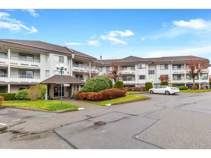 246 2451 GLADWIN ROAD, Abbotsford