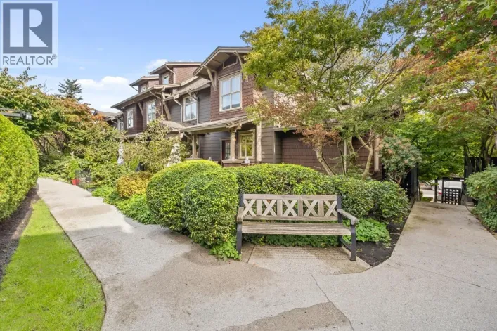 246 600 PARK CRESCENT, New Westminster