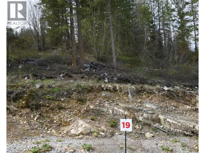 246 Crooked Pine Road, Enderby