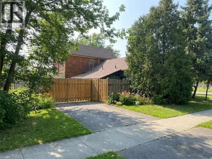 246 FOREST Avenue, Hamilton