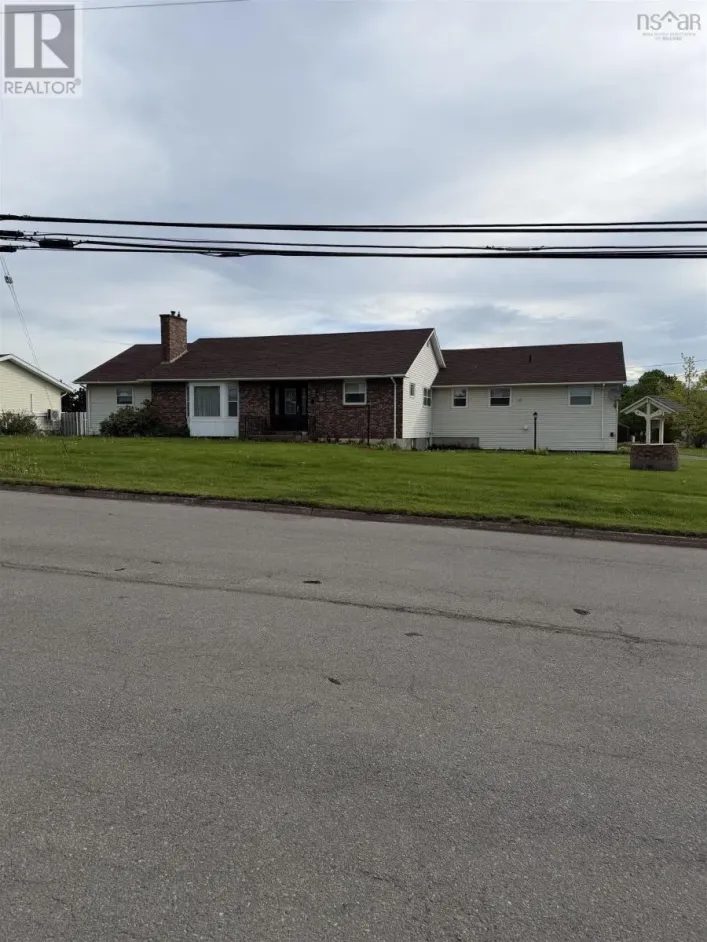 246 Hawthorne Street       B2G 2R3, Antigonish
