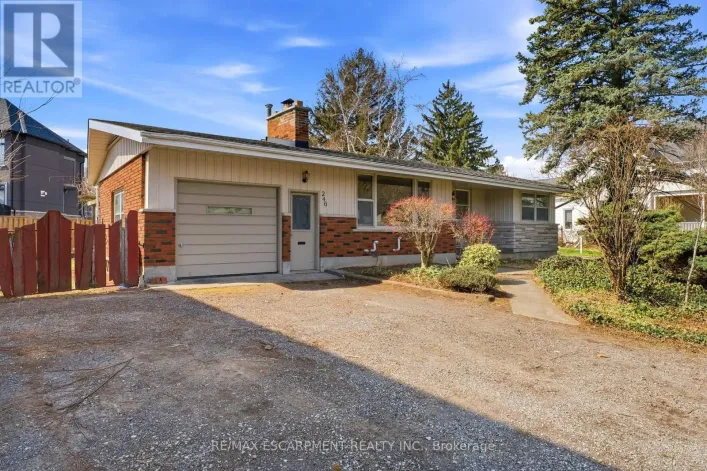 246 MAIN STREET E, Grimsby