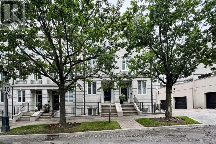 246 WALMER ROAD, Toronto