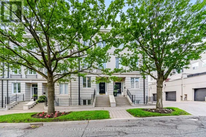 246 WALMER ROAD, Toronto