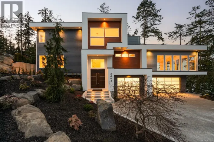 2464 Tryon Rd, North Saanich