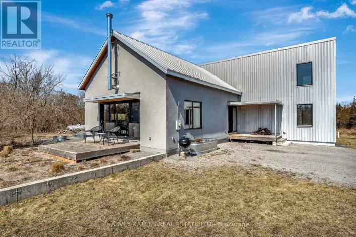 2465 COUNTY RD 7, Prince Edward County