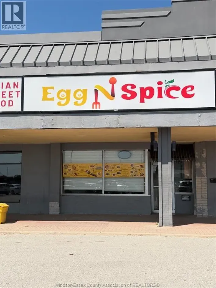 2465 DOUGALL AVENUE, Windsor