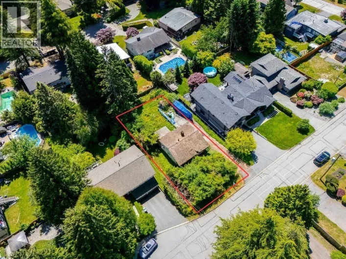 House for sale: 2465 KEATS ROAD, North Vancouver