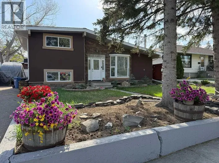 247 Simons Road NW, Calgary