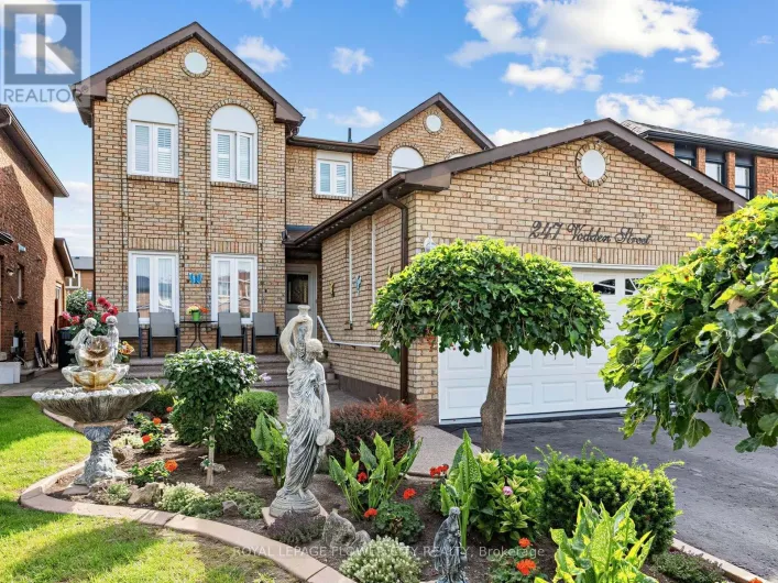 247 VODDEN STREET W, Brampton