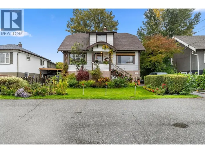 247 WOOD STREET, New Westminster