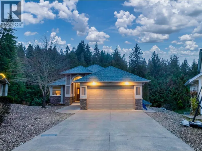 2470 24 Avenue NE, Salmon Arm