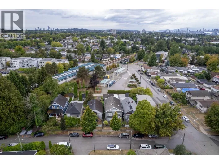 2474 E 24TH AVENUE, Vancouver