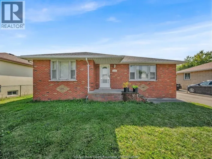 2475 MEIGHEN Unit# LOWER, Windsor