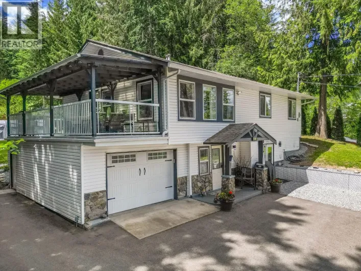 2476 Forest Drive, Blind Bay