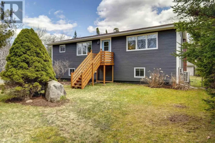 2476 Prospect Road, Hatchet Lake
