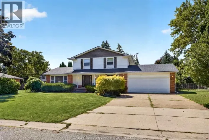 2477 MARK AVENUE, Windsor