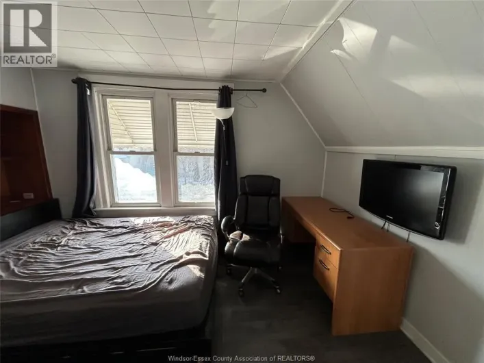 248 CURRY AVE, Windsor