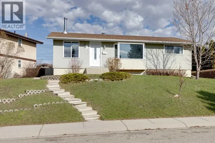 248 Huntcroft Road NE, Calgary