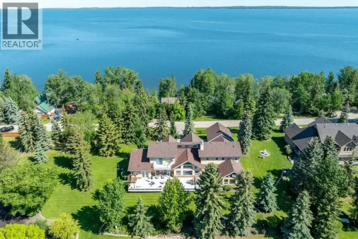 248 Lakeshore Drive, Grandview