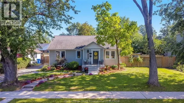 2484 WESTMINSTER BOULEVARD, Windsor