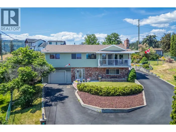 2489 Chieftain Road, West Kelowna