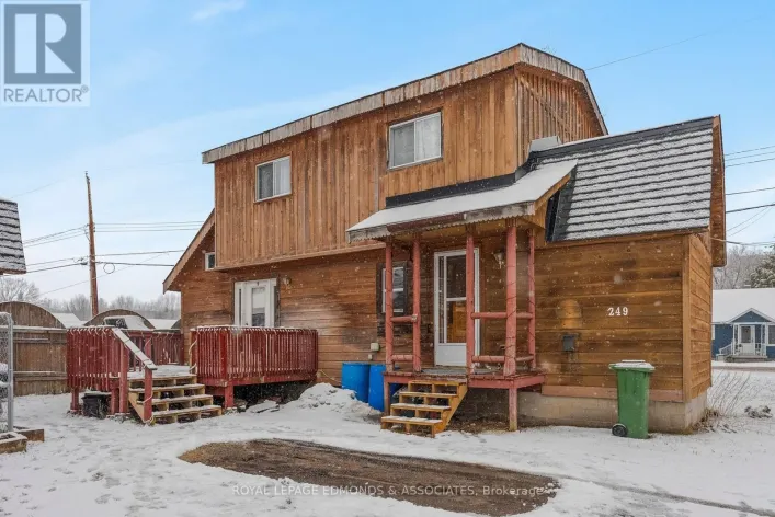 249 WILFRED STREET, Pembroke