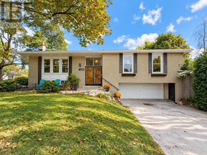 2490 YARMOUTH CRESCENT, Oakville