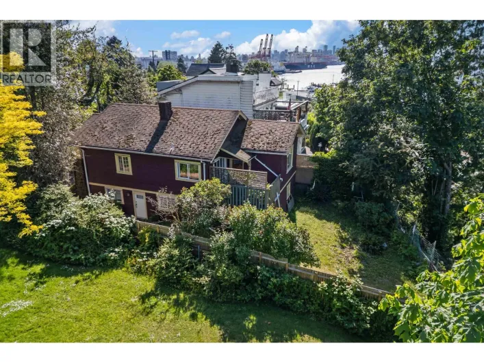 2497 WALL STREET, Vancouver