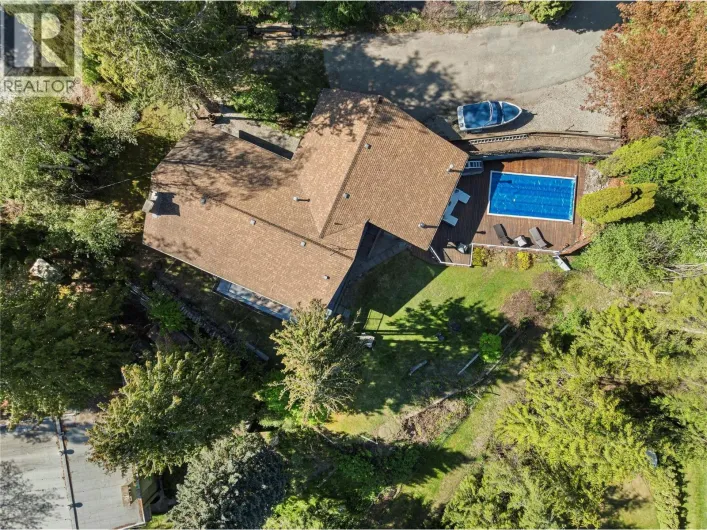 2499 Ridgeview Place, Blind Bay