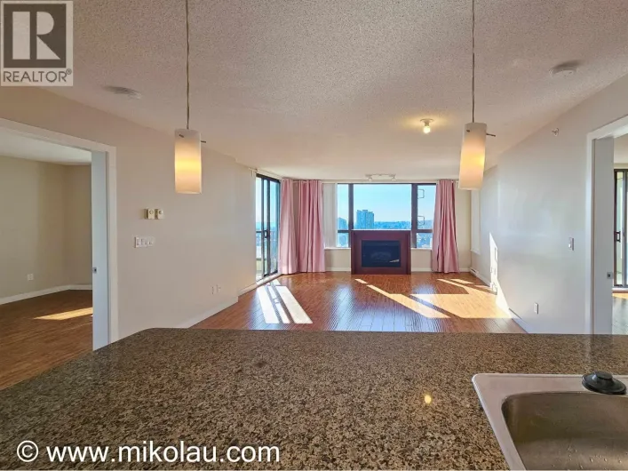 24X5 7088 SALISBURY AVE, Burnaby
