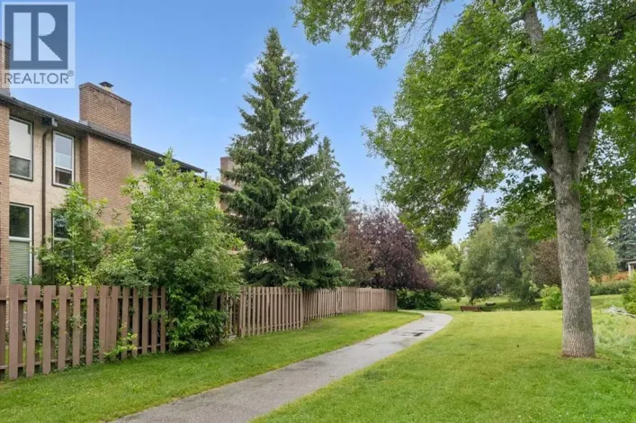 25, 1011 Canterbury Drive SW, Calgary