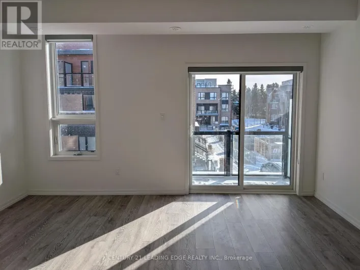 25 - 16 LYTHAM GREEN CIRCLE, Newmarket