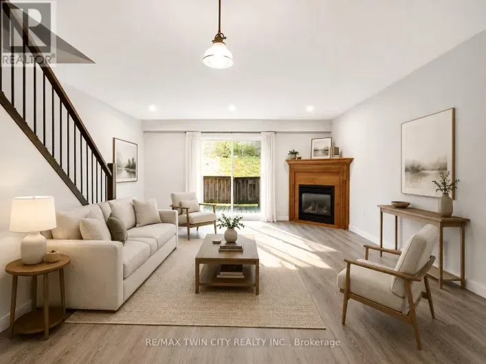 25 - 162 JANSEN AVENUE, Kitchener