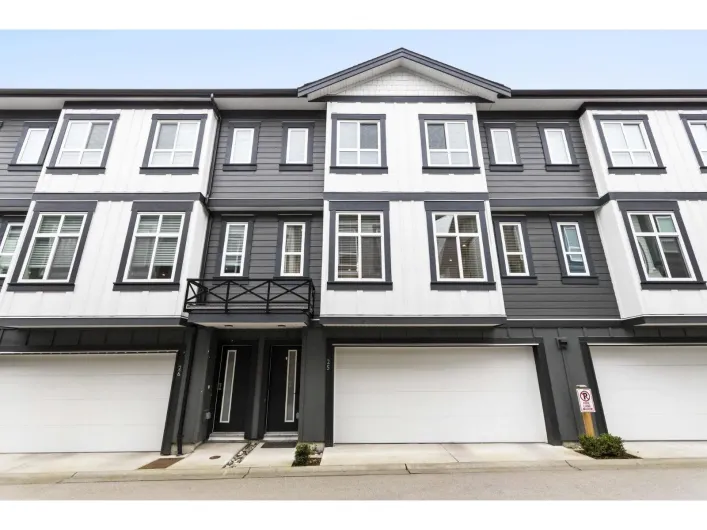 25 19255 ALOHA DRIVE, Surrey