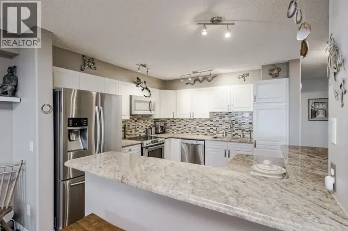 25, 200 Sandstone Drive NW, Calgary