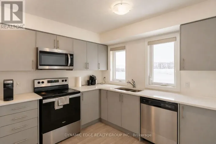 25 - 235 CHAPEL HILL DRIVE, Kitchener