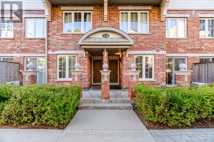Row / Townhouse for sale: 25 - 2551 SIXTH LINE, Oakville