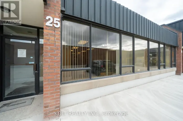 25 - 300 ESNA PARK DRIVE, Markham